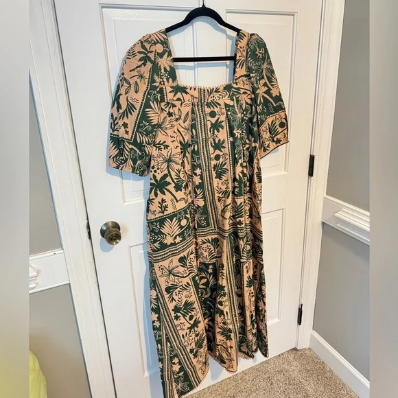 Hunter Bell Square Neck Maxi Dress Size L